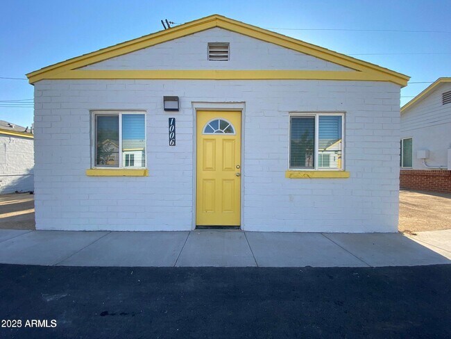 Building Photo - 1620 E Apache Blvd