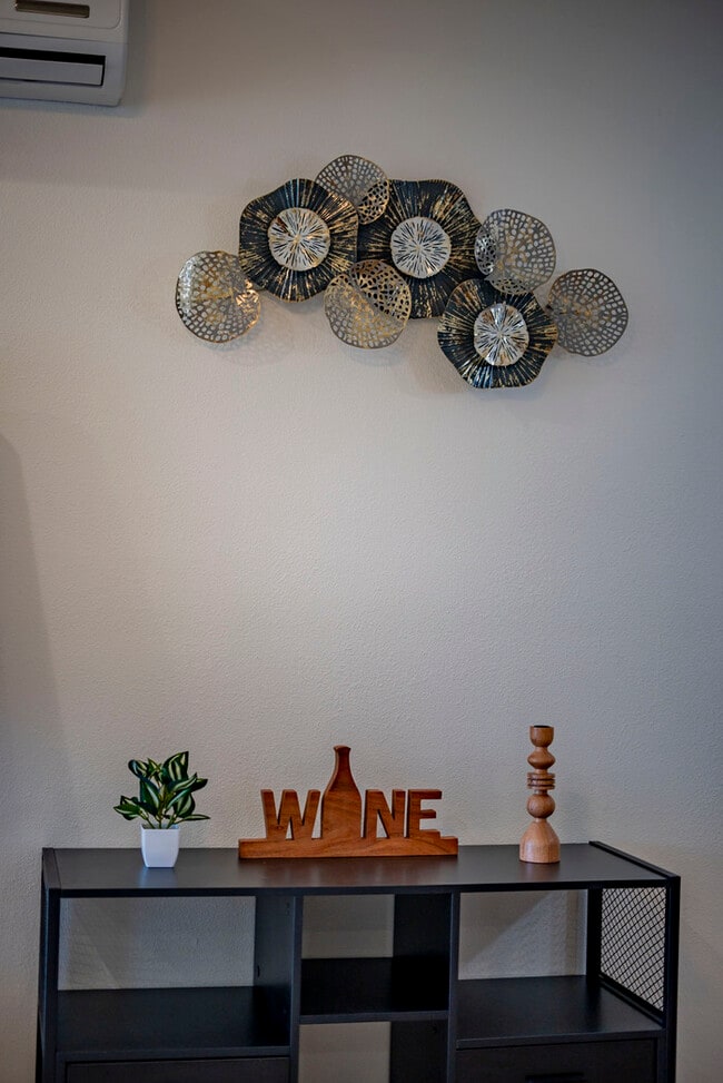 Building Photo - Furnished 3BR Glendora Home | Quiet Retreat + Parking