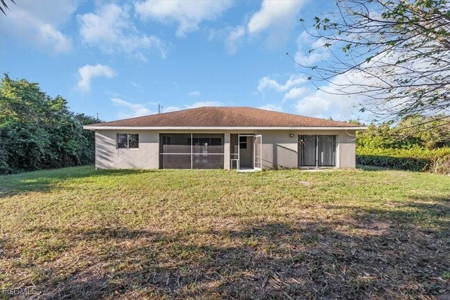 Building Photo - 234 Pullman St