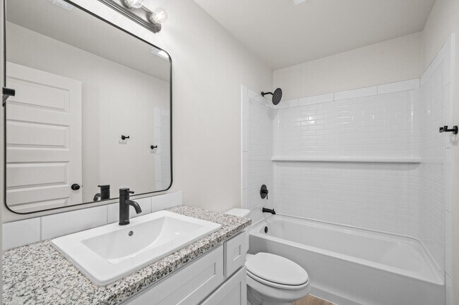 Building Photo - 2013 Cottonwood Ave