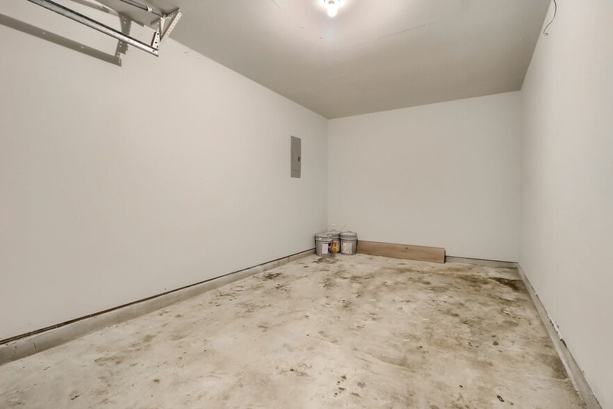 Building Photo - 8810 Schick Rd