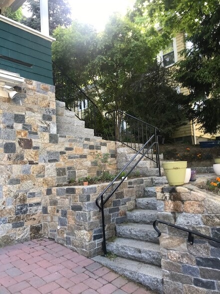 Building Photo - 61 Ripley St