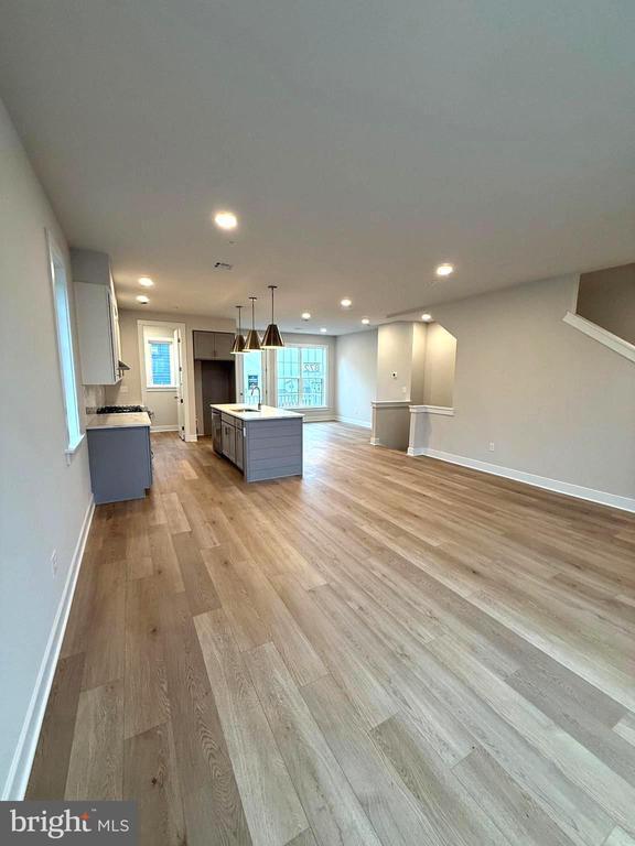 Building Photo - 4133 Ridgeview Ave