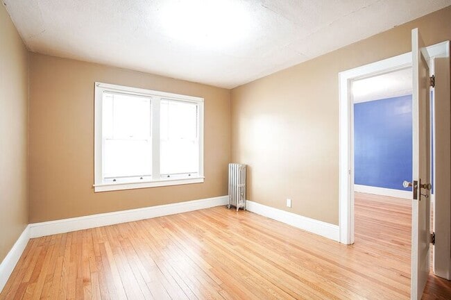 Building Photo - 109 Carver St