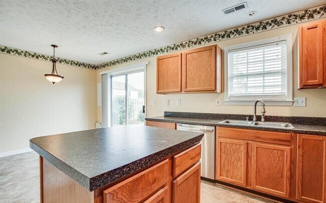 Building Photo - 9815 W Midland Way