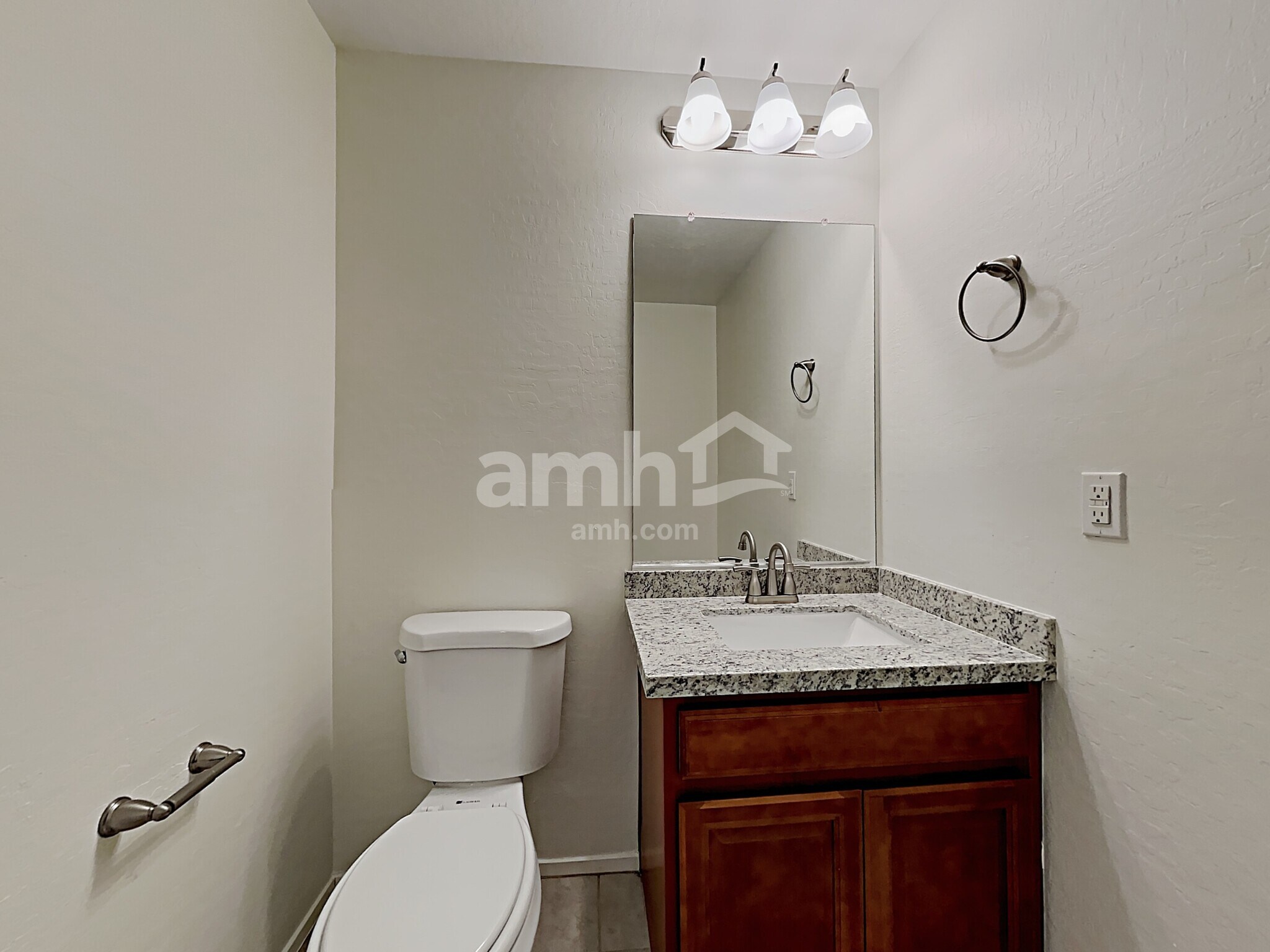 Building Photo - 7700 Flowering Quince Dr