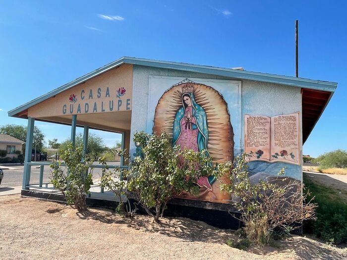 Building Photo - 330 E Corona Rd