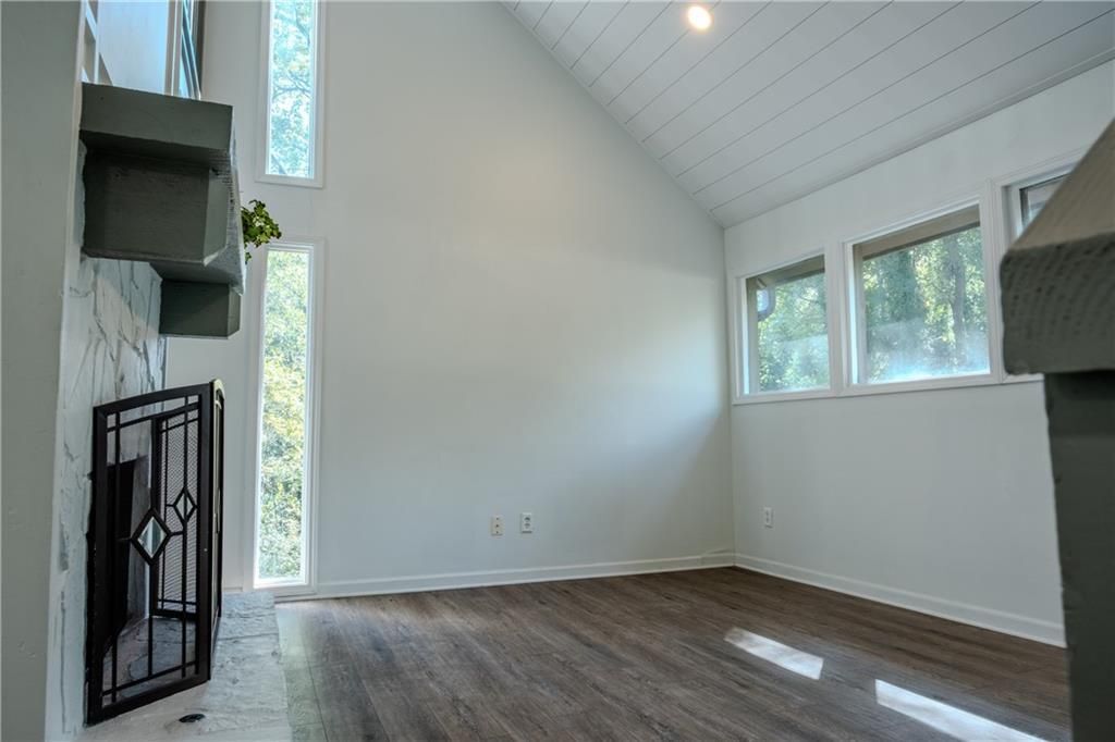 Building Photo - 8025 Cedar Cove