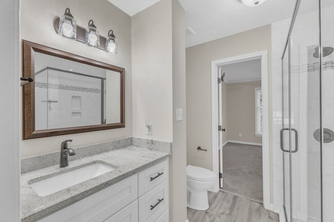Building Photo - 2824 Wayland Dr