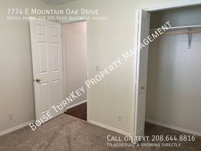 Building Photo - 7774 E Mountain Oak Dr