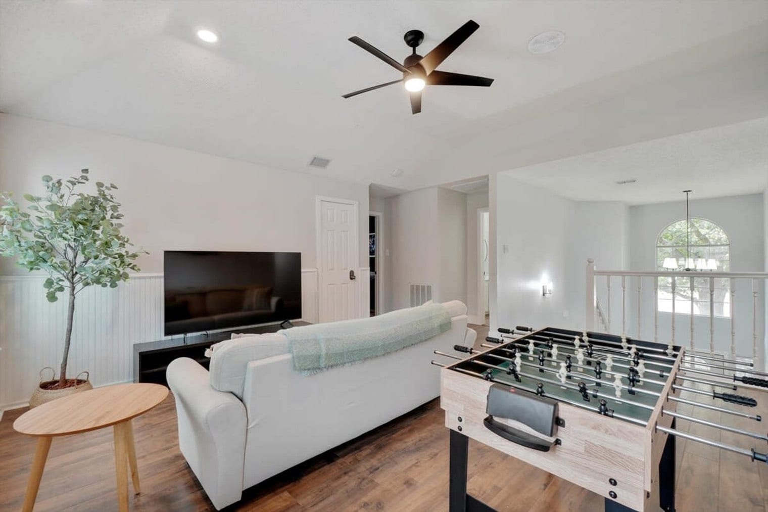 Building Photo - 2200 Glenbrook St