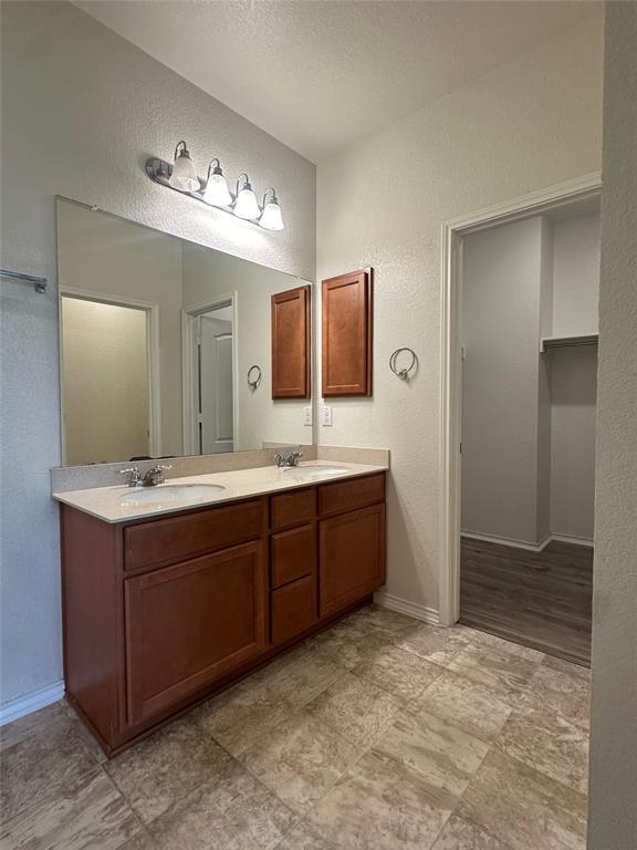 Building Photo - 6240 Mantalcino Dr