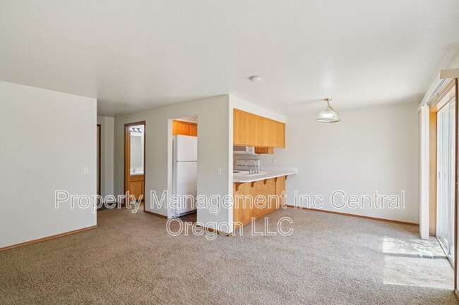 Building Photo - 2118 Baines Blvd