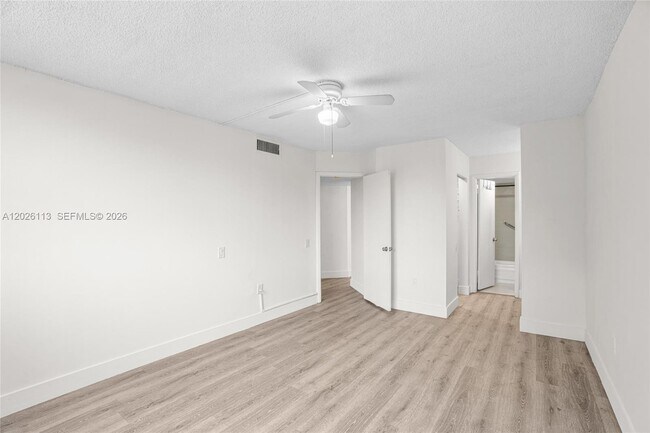 Building Photo - 9091 Lime Bay Blvd
