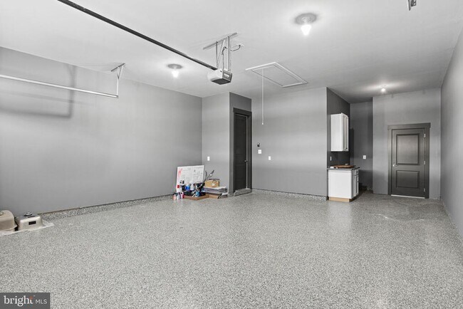 Building Photo - 395 Quiet Crk Dr