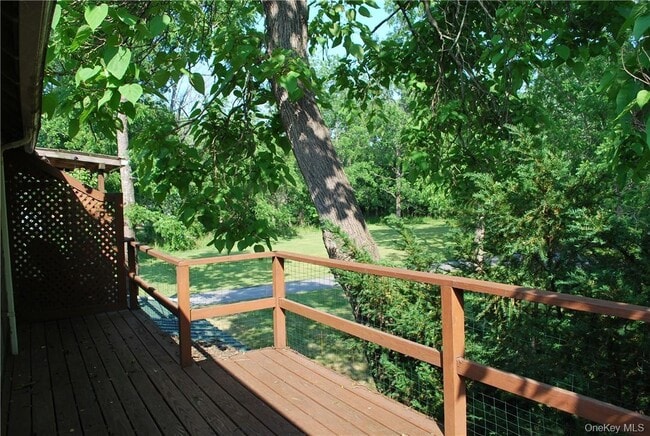 Building Photo - 249 Pine Island Turnpike