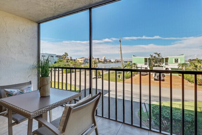 Building Photo - 260 Southbay Dr