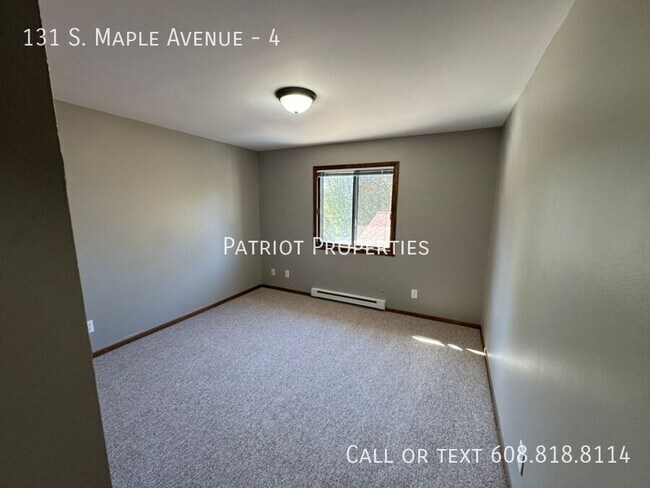 Building Photo - Conveniently Located 2 Bedroom - 1 Bath Un...