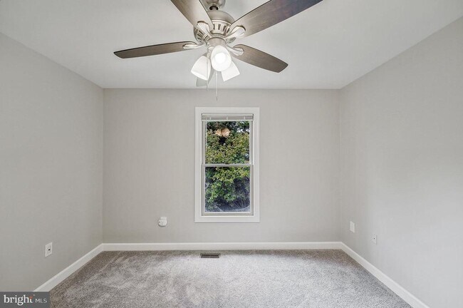 Building Photo - 4287 Exeter Dr
