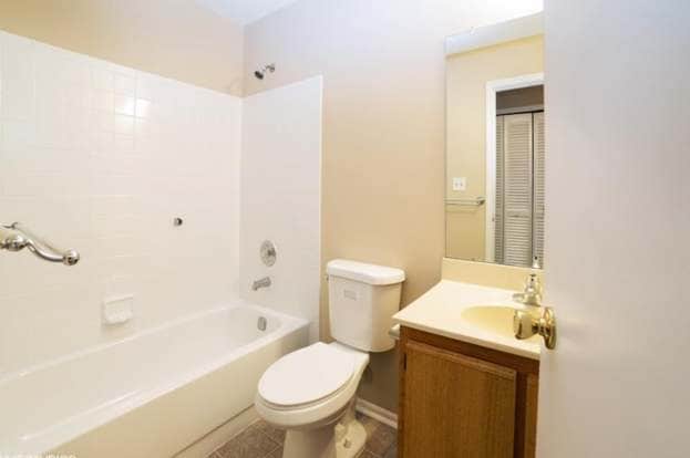 Building Photo - 809 Lindsley Ct