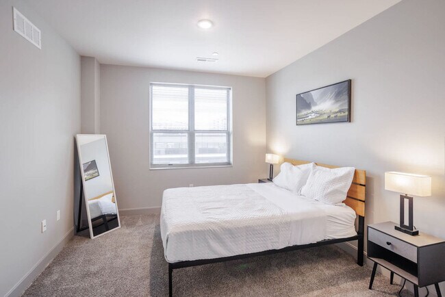 Building Photo - 132 Rosa Parks St