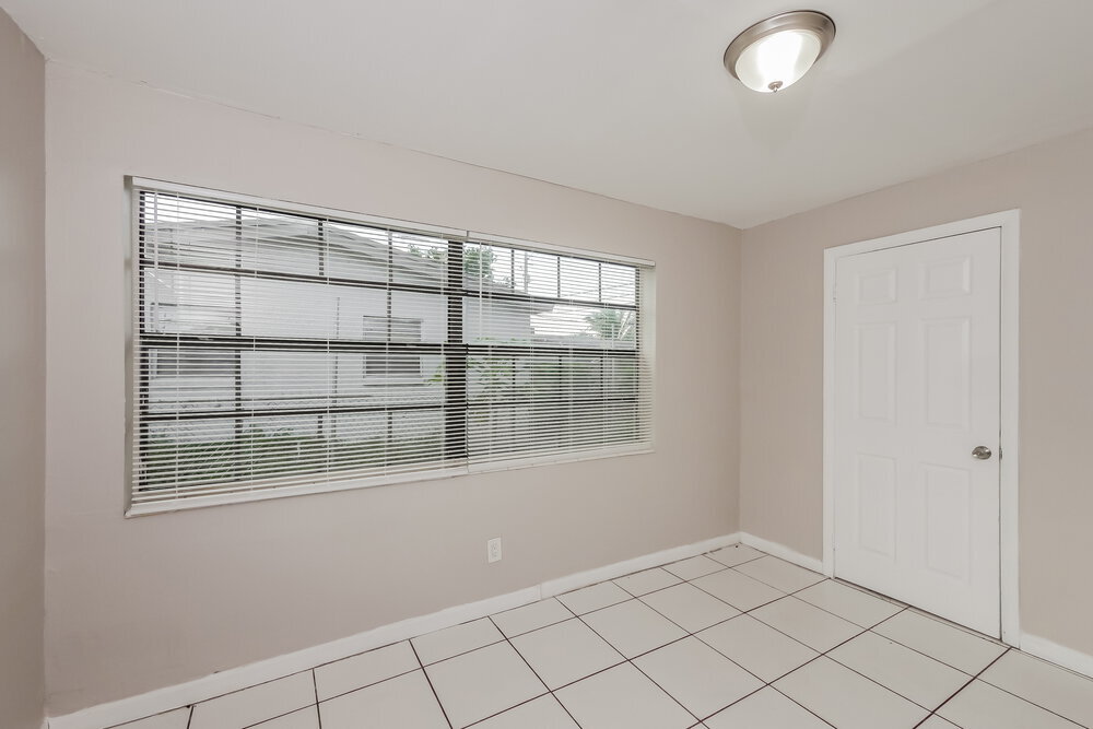 Building Photo - 3401 NW 18th Pl