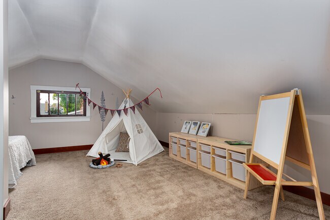 Building Photo - 3819 S G St