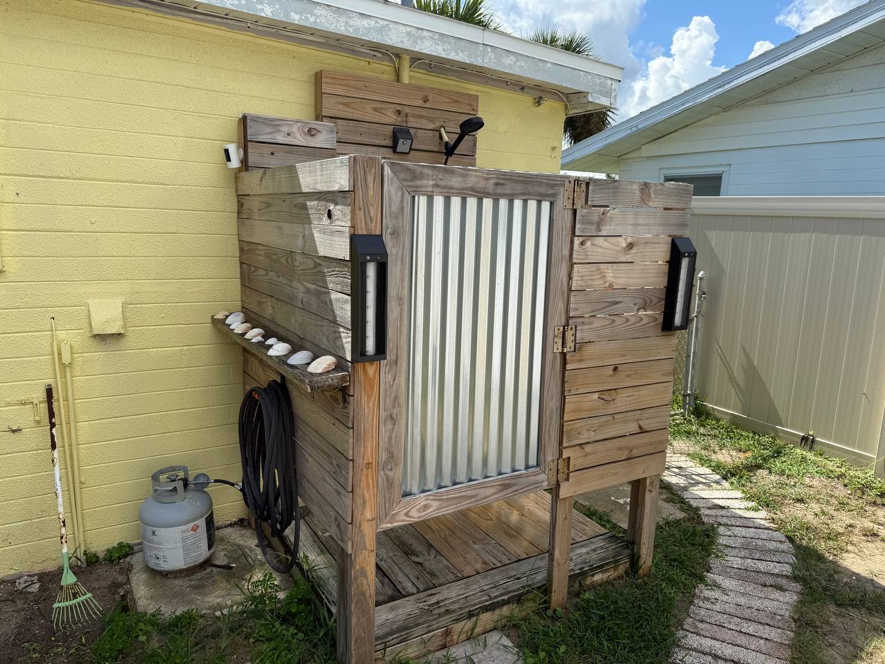 Building Photo - 23 Hibiscus Dr