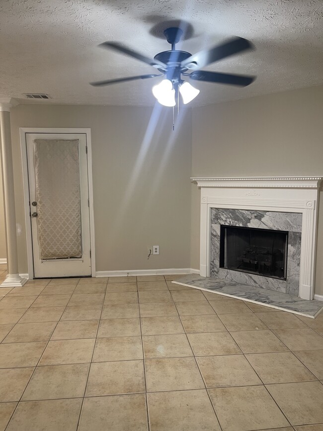 Building Photo - 5669 Wind Gate Ln