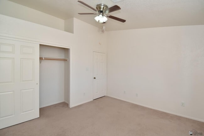 Building Photo - 10254 E 38th St