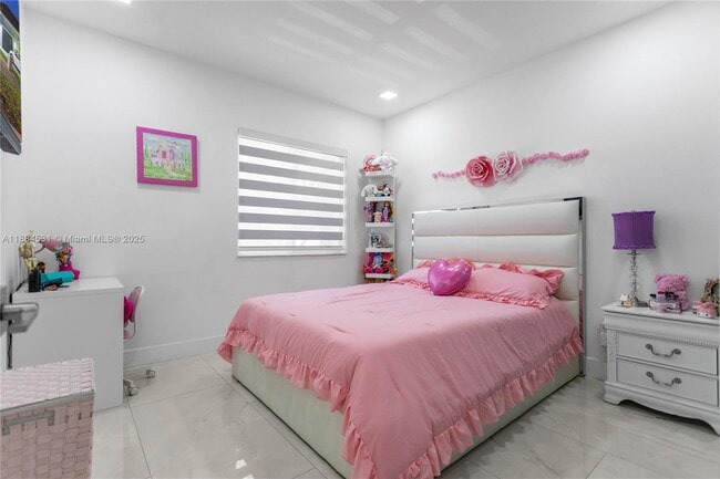 Building Photo - 8740 NW 153rd Terrace