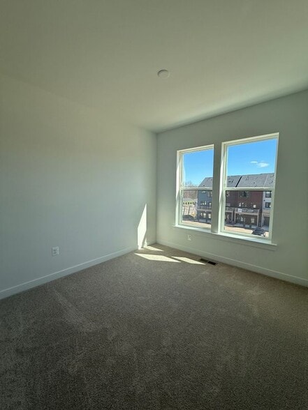 Building Photo - 1309 Bracken Ln