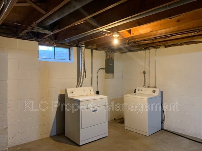 Building Photo - 1550 NW 81st St