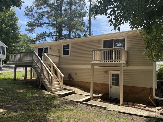 Building Photo - 315 Philray Rd