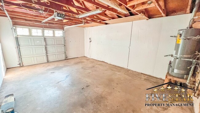 Building Photo - 3311 Camellia Dr