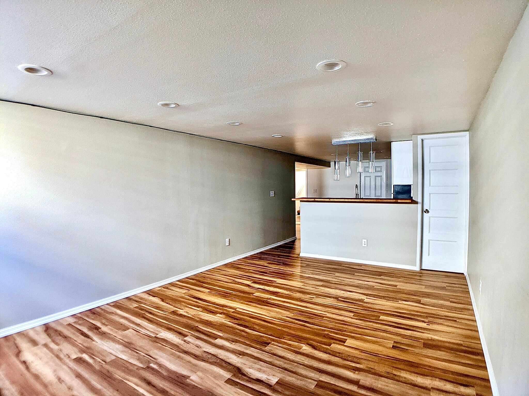 Building Photo - 5404 NE 54th Ave