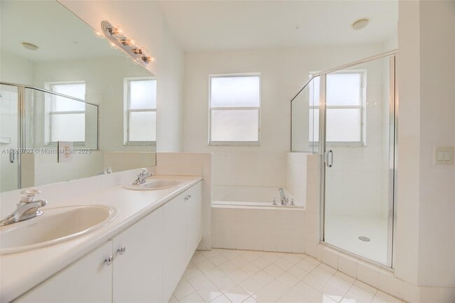 Building Photo - 12842 SW 135th St