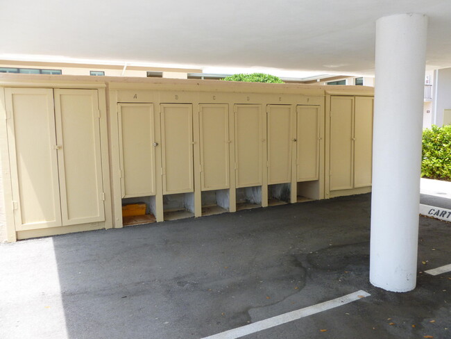 Building Photo - 7 SE Turtle Creek Dr