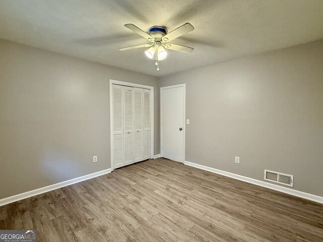 Building Photo - 252 Harmony Grove Rd
