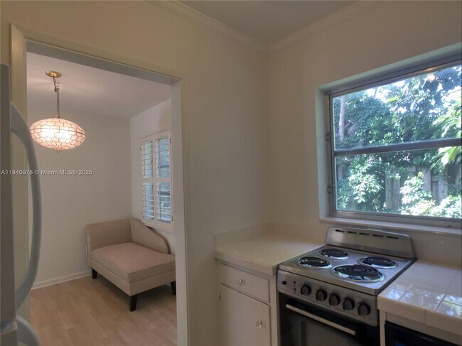 Building Photo - 1025 Langer Way