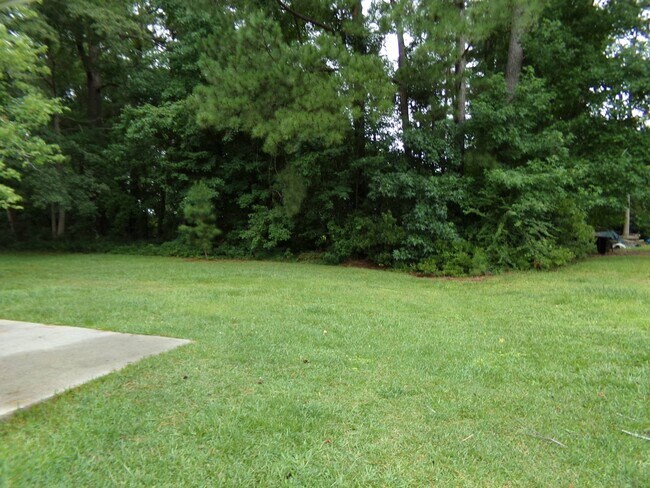 Building Photo - 208 Cedar Ridge Ct