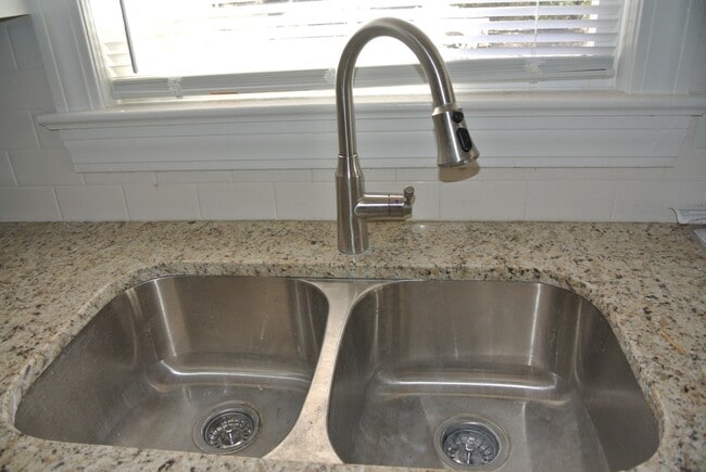 Building Photo - 1165 First Street Extension