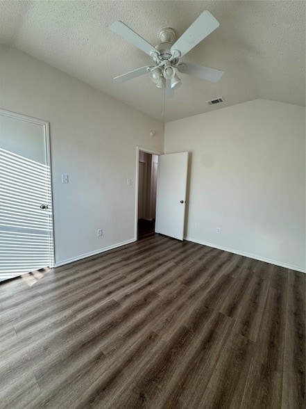 Building Photo - 503 Rose Dr