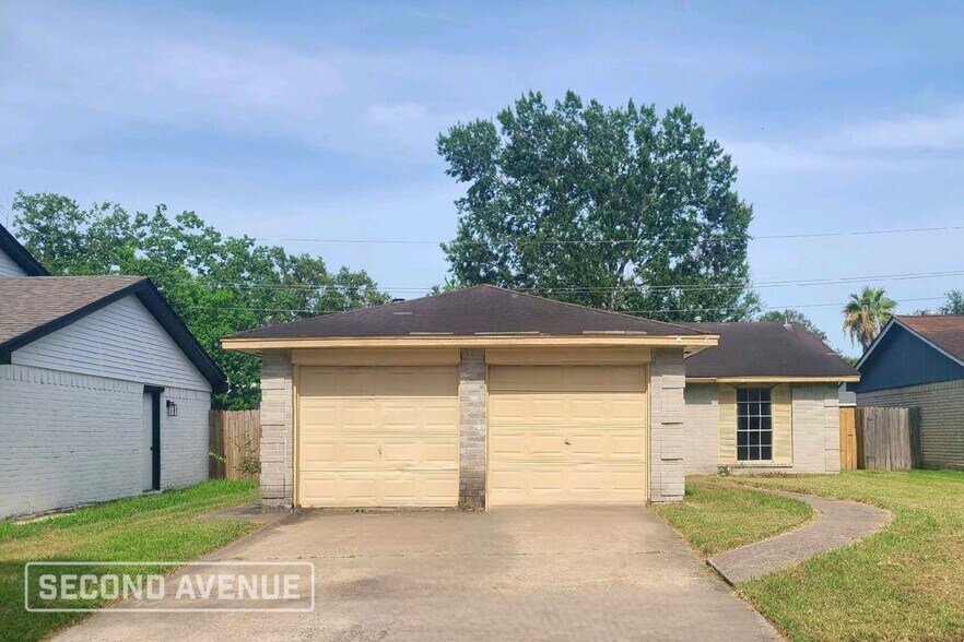 Primary Photo - 19914 Burle Oak Dr