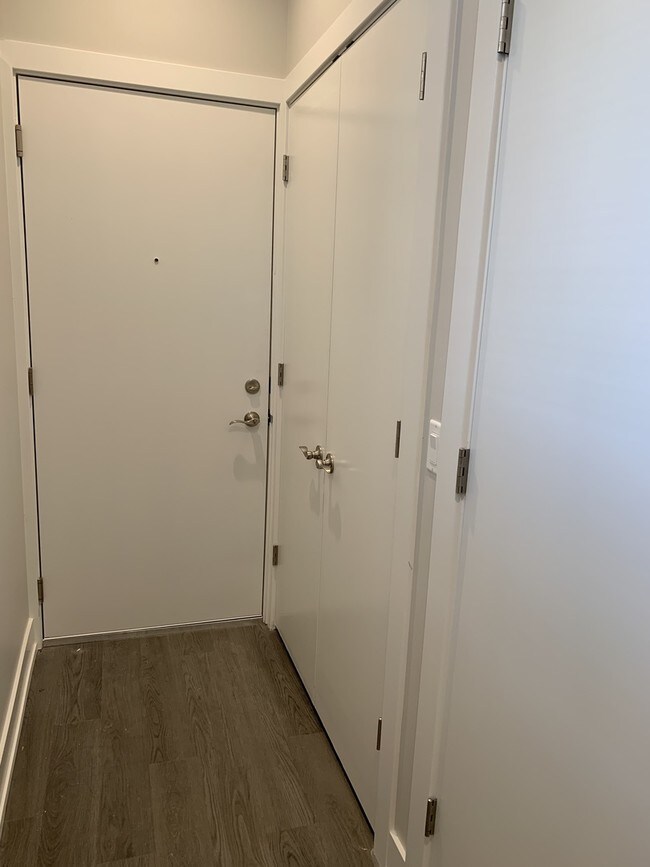 Building Photo - 3333 S Michigan Ave