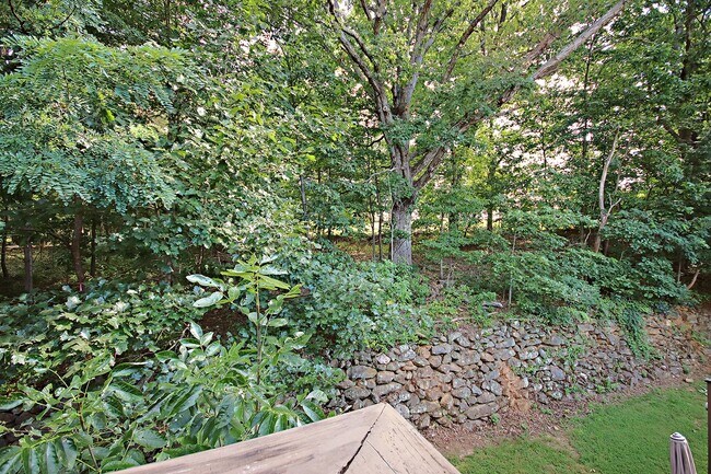 Building Photo - Huntington Village Townhome, Near UVA's North Grounds