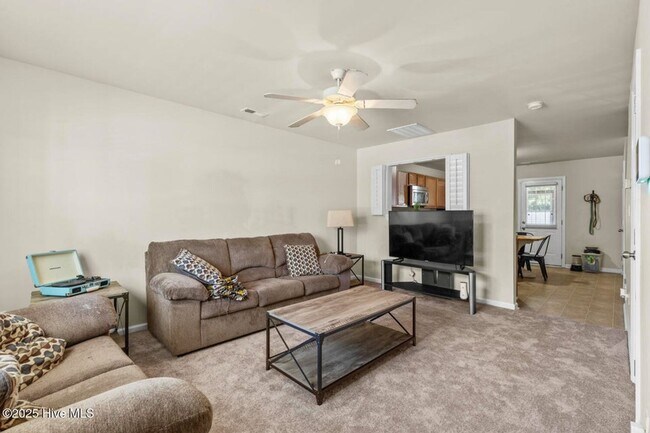 Building Photo - 2 Bed Townhome In Carolina Forest!