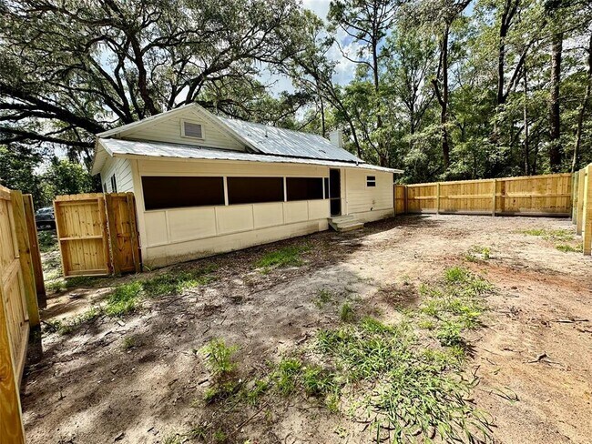 Building Photo - 13647 NE 141st Dr
