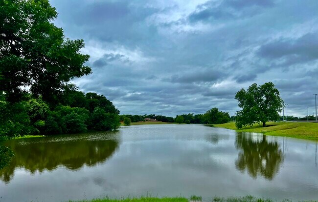 Building Photo - 101 Altamont St