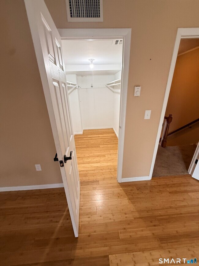 Building Photo - 23 Margo Ct